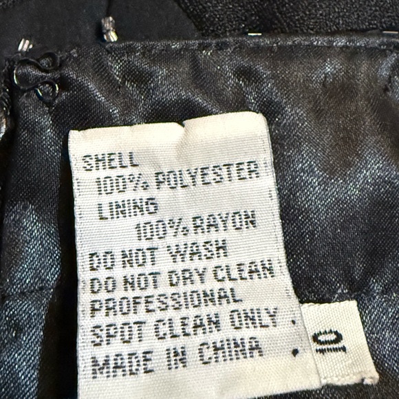 Elegant Black Embellished Evening Dress - Picture 10 of 16